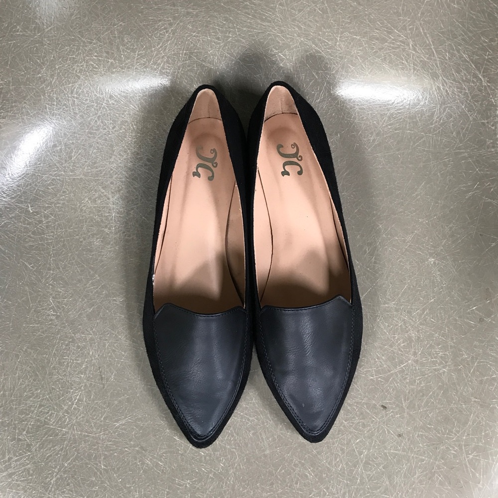 Journee Collection Black Pointed Toe Flats